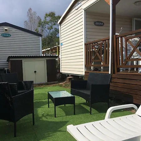Campingplads Est.85 Joli Mobil Au Calme Sur Emplacement Fleuri - Camping 4* Fréjus